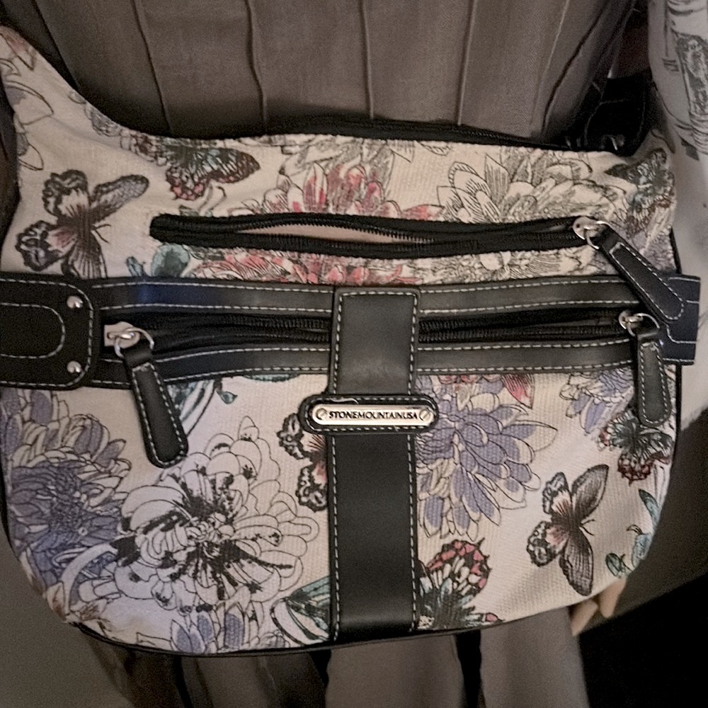 Stone Mountain Floral handbag. Excellent condition